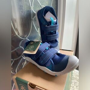 🆕 BNIB - Big Kids KAMIK Shoes Navy/Teal Sz 3